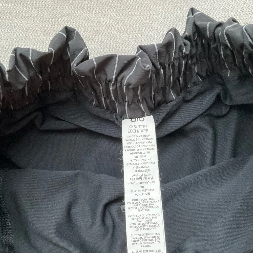 Alo Yoga Pinstripe Daylight Mini Skirt Black/Titanium XXS
